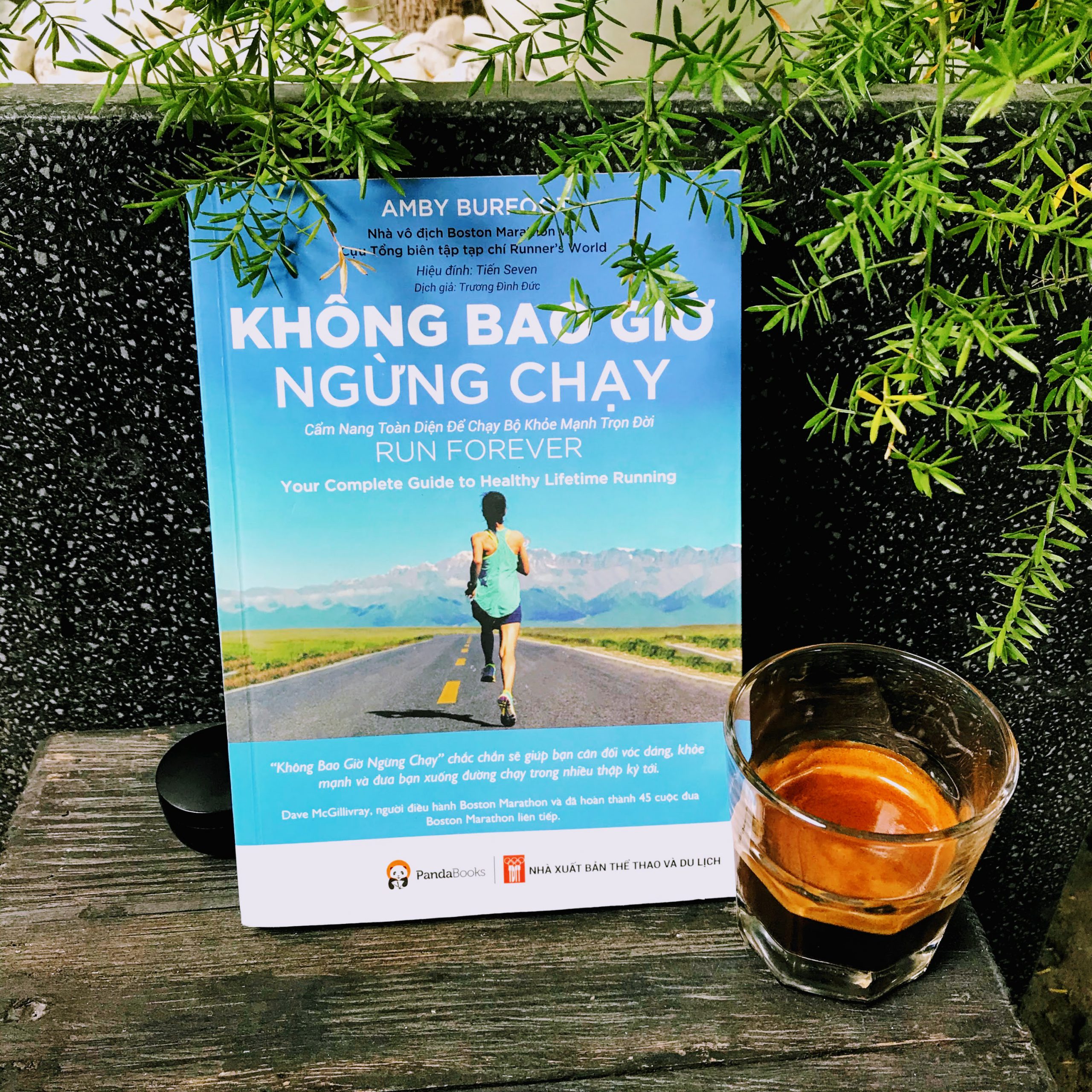 "Chạy bộ giúp ta hiểu rằng mục tiêu của chúng ta không phải là để vượt qua người khác, mà là để vượt qua chính mình."