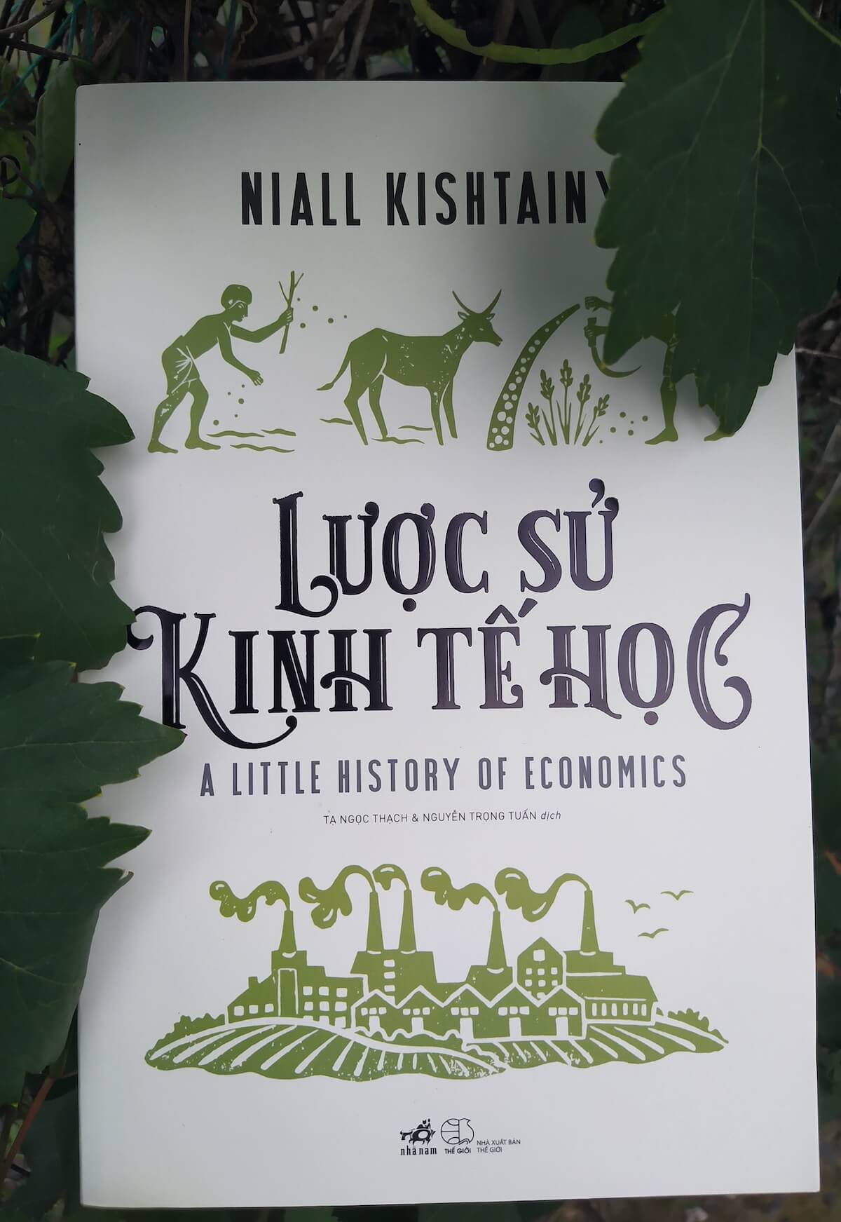 "Lược Sử Kinh Tế Học" là chìa khóa giúp bạn mở ra cánh cửa hiểu biết về nền tảng kinh tế của thế giới chúng ta đang sống.