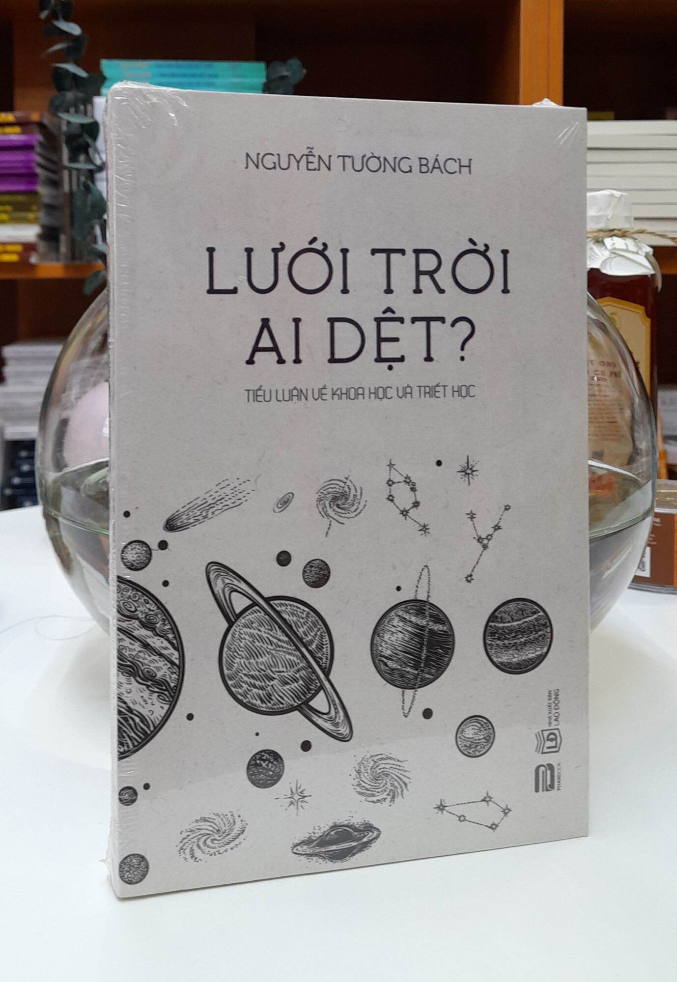 "Lưới trời ai dệt?" giải thích rõ ràng và dễ hiểu các khái niệm phức tạp của Phật giáo.